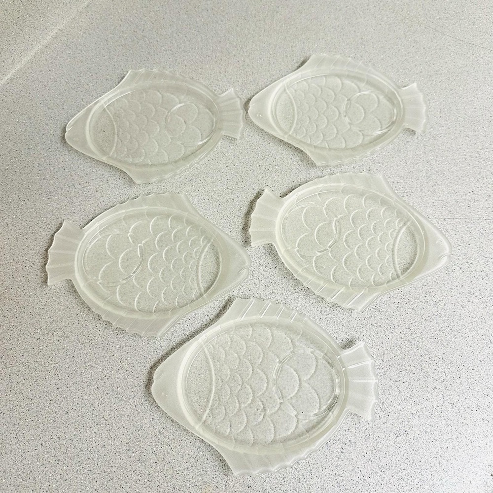Vintage Clear 1970s Fish Shaped Frosted Glass Plates 7" X 5.5" Set Of 5